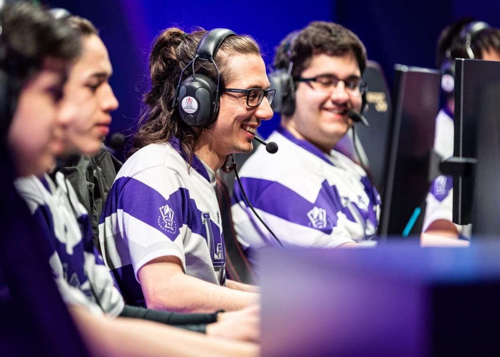 LOS ANGELES - MAY 25, 2019: The trophy sits centre stage during a semi-final match at the 2019 College League of Legends Championship.