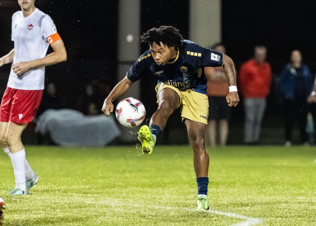 League1 Ontario soccer action between Vaughan Azzurri and Oakville SC on June 18, 2025 at Pine Glen Park in Oakville