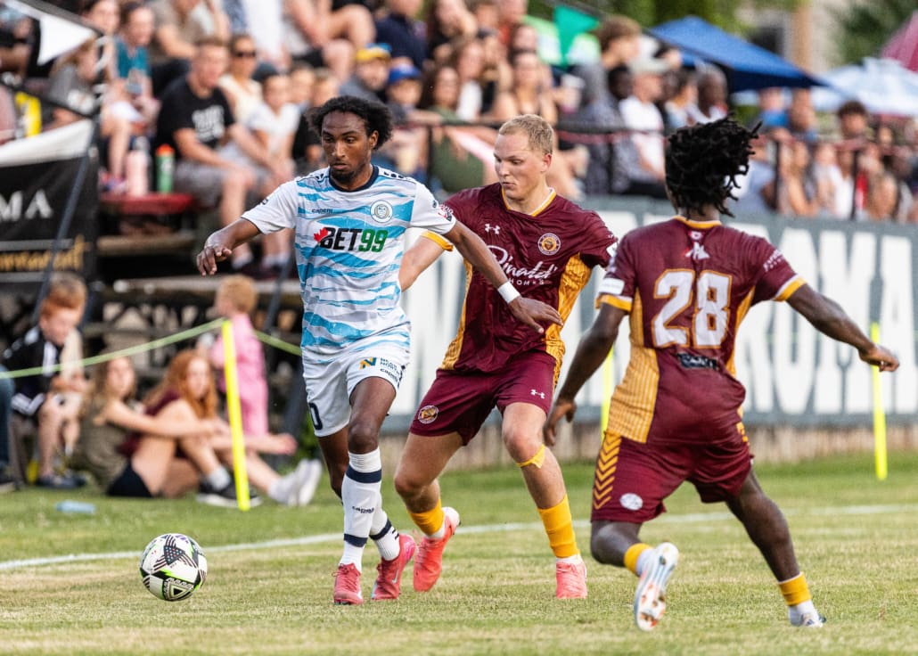League1 Ontario soccer action between Simcoe Rovers and Roma Wolves on June 27, 2025 at Club Roma in St. Catharines League1 Ontario soccer action between Simcoe Rovers and Roma Wolves on June 27, 2025 at Club Roma in St. Catharines