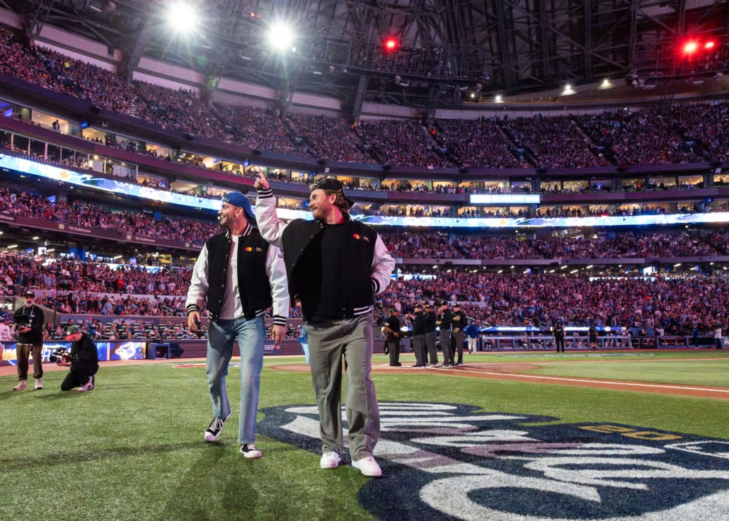 Major League Baseball World Series action between the Los Angeles Dodgers and Toronto Blue Jays on October 25, 2025 at the Rogers Centre Major League Baseball World Series action between the Los Angeles Dodgers and Toronto Blue Jays on October 25, 2025 at the Rogers Centre